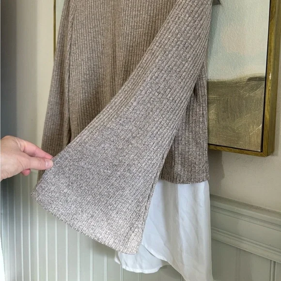 BCBGeneration Layered Peplum Crewneck Sweater Shirt Tan White Bell Sleeve Sz Sm - Picture 6 of 7